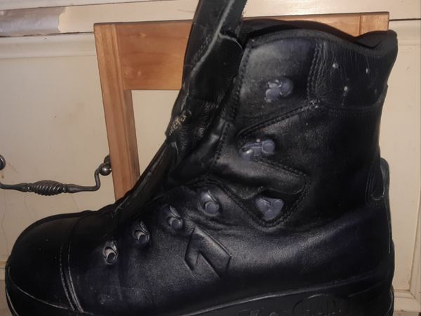 Gore tex work boots 2024 sale