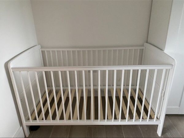 Done deal cot hot sale bed