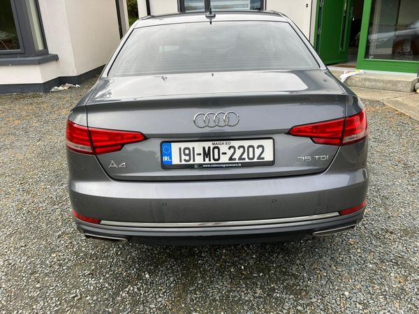 Audi A4 Saloon, Diesel, 2019, Grey