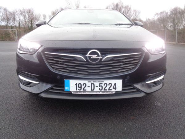 Opel Insignia Hatchback, Diesel, 2019, Blue