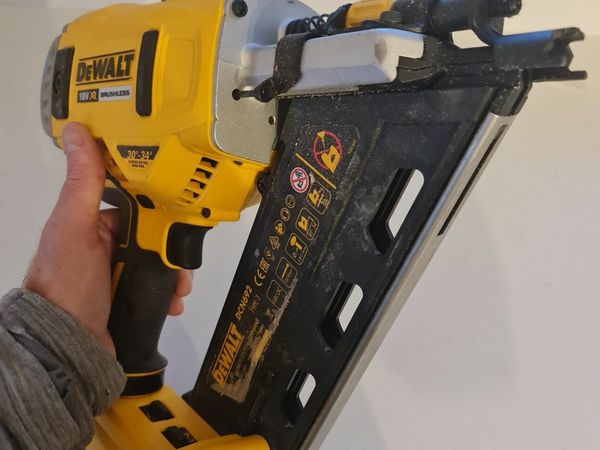 Dewalt first fix online nail gun