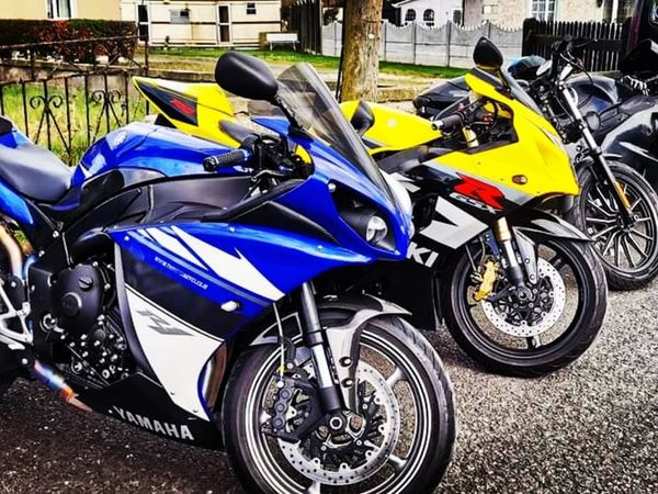 Yamaha r1 discount big bang years