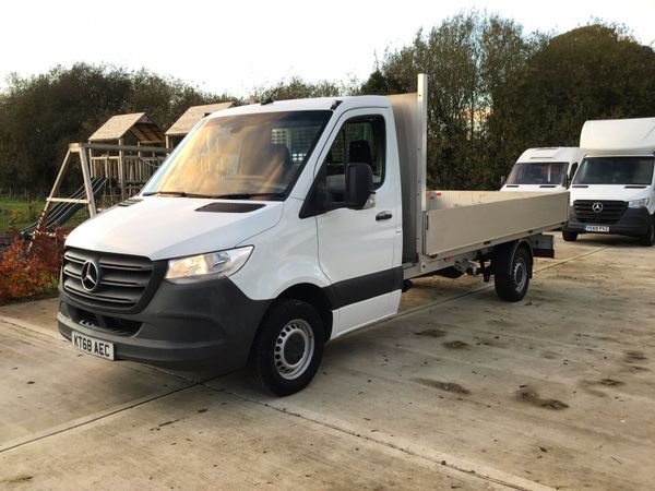 Mercedes sales sprinter flatbed