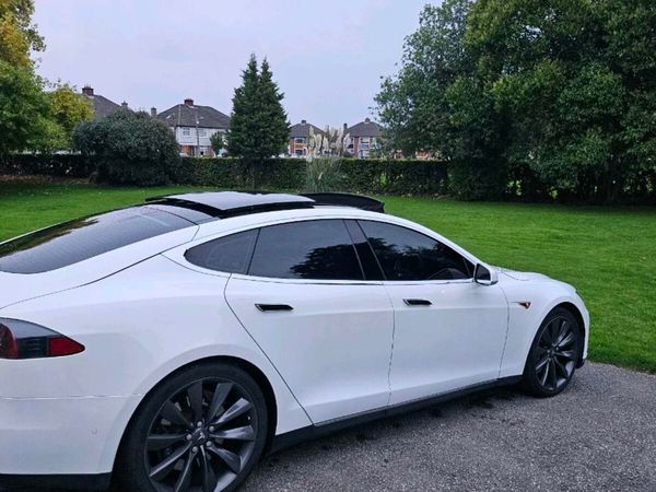 Tesla MODEL S Hatchback, Electric, 2016, White