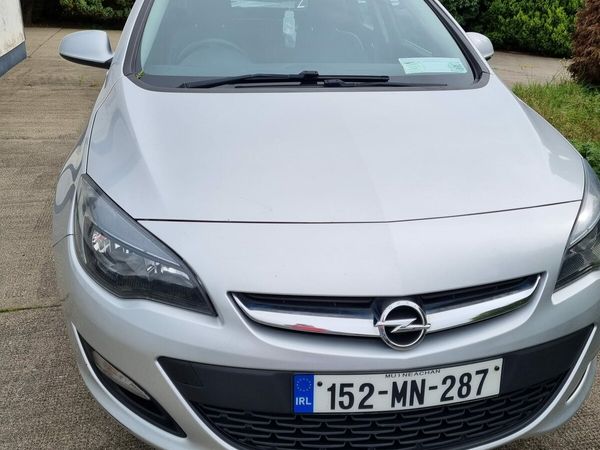 Opel Astra Hatchback, Diesel, 2015, Silver