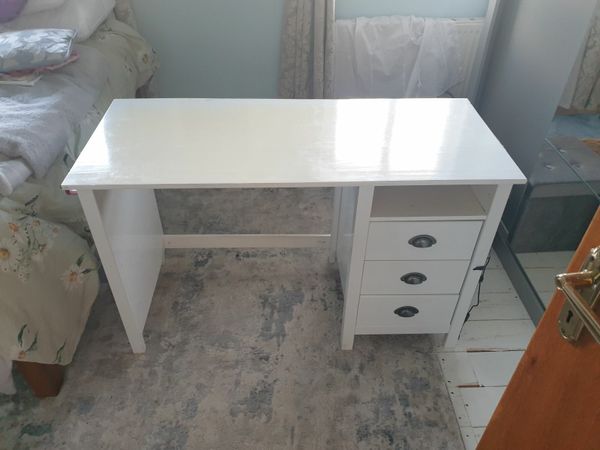 Small white deals desk for sale