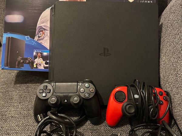 PlayStation 4 Console & Games for sale in Co. Cork for €220 on DoneDeal