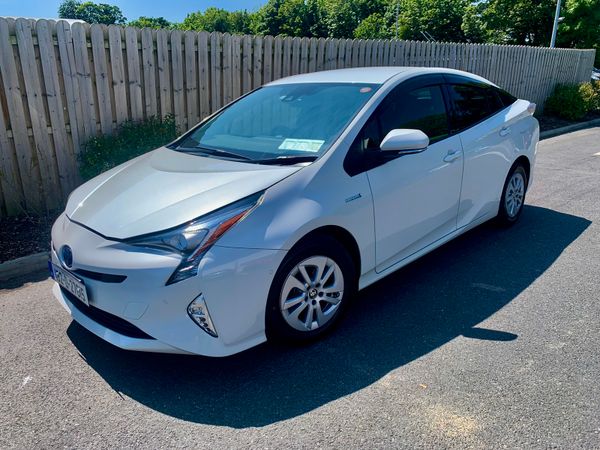 Toyota Prius Hatchback, Petrol Hybrid, 2018, Silver