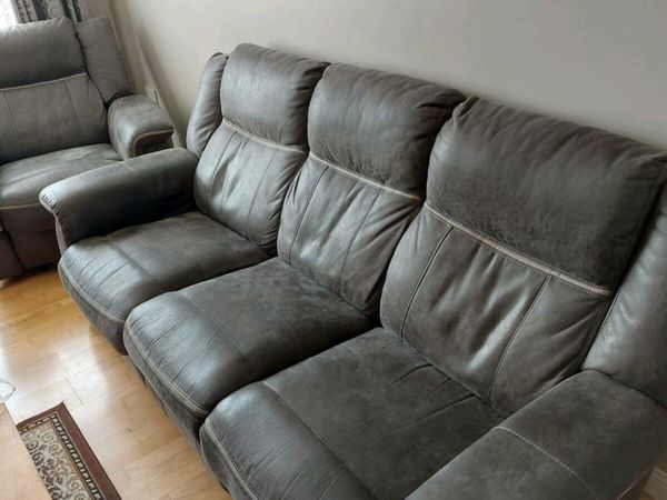 Dfs grey best sale leather recliner sofa