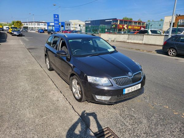 Skoda Octavia Estate, Diesel, 2014, Black