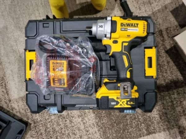 Dewalt dcf894 with battery best sale and charger