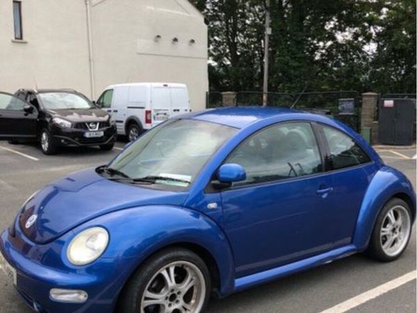 Volkswagen Beetle Hatchback, Petrol, 2002, Blue