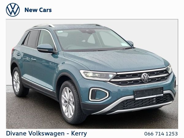 Volkswagen T-Roc SUV, Petrol, 2025, Blue