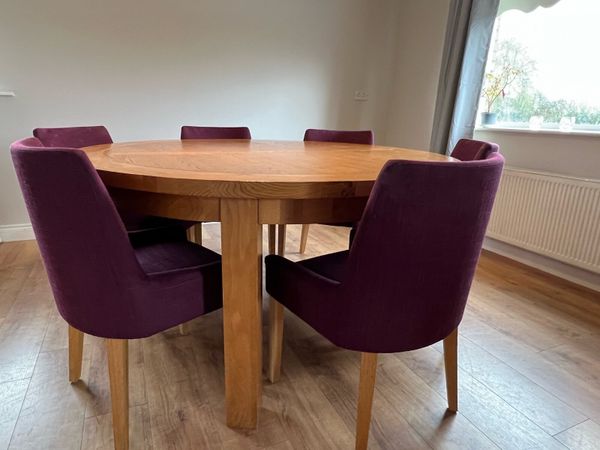 Simple oak deals dining table