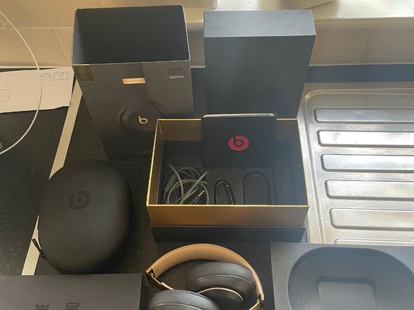 Beats studio 3 ireland hot sale