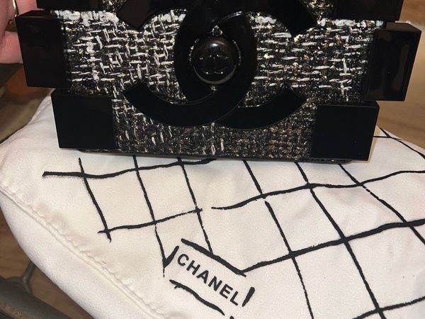 Rhinestone lego best sale clutch chanel