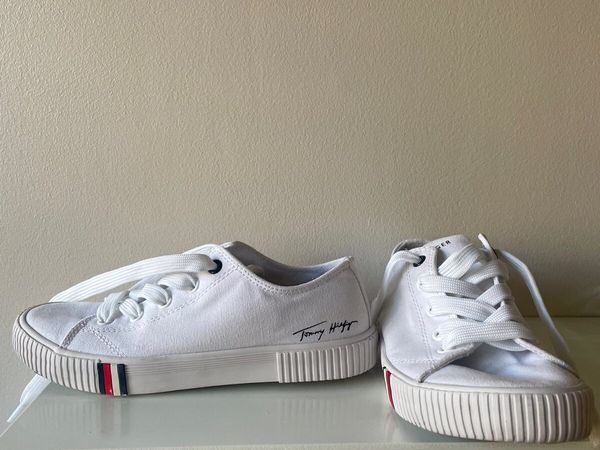 Infant size 6 hot sale white trainers