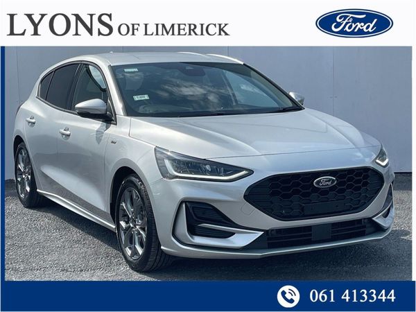 Ford Focus Hatchback, Petrol, 2025, Silver