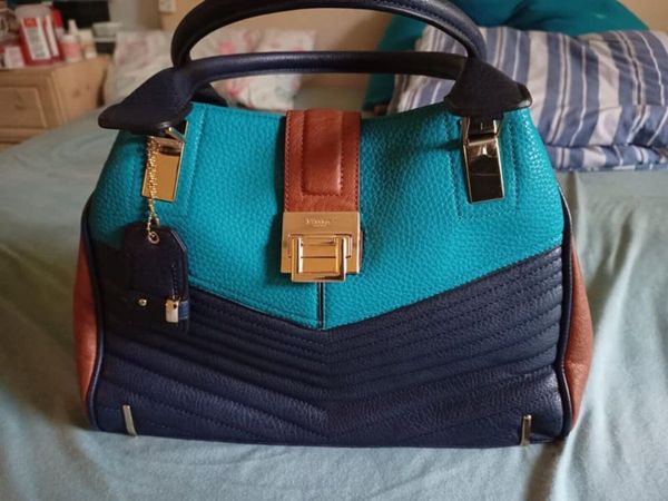 Brown patterned kidney bag for sale in Co. Dublin for €22 on DoneDeal