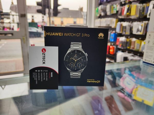 Huawei p20 shop pro with watch