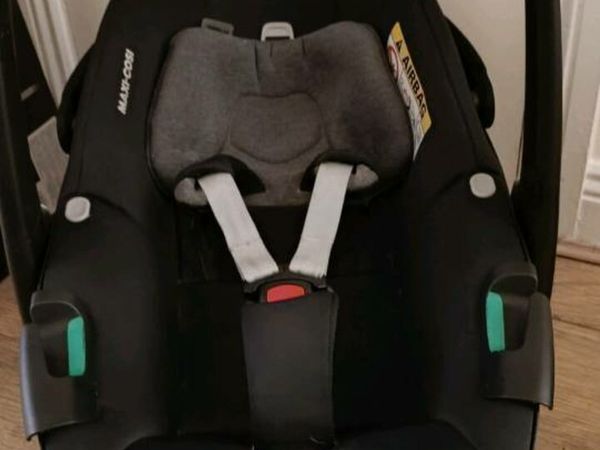 Maxi cosi pebble plus clearance black lines