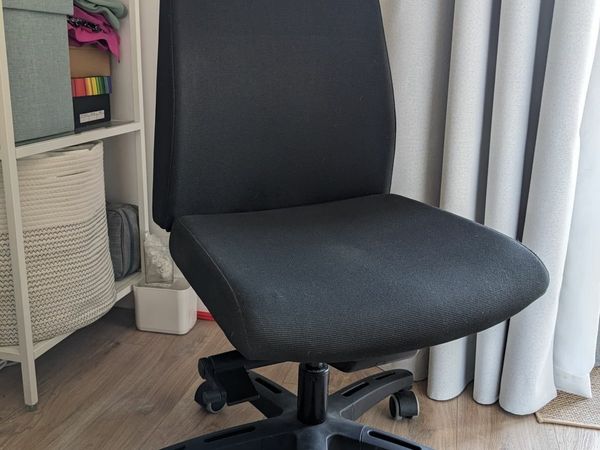 Ikea volmar deals office chair