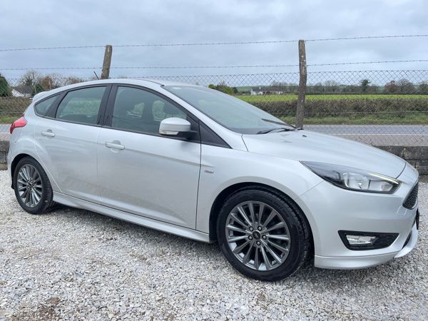 Ford Focus Hatchback, Petrol, 2018, Silver