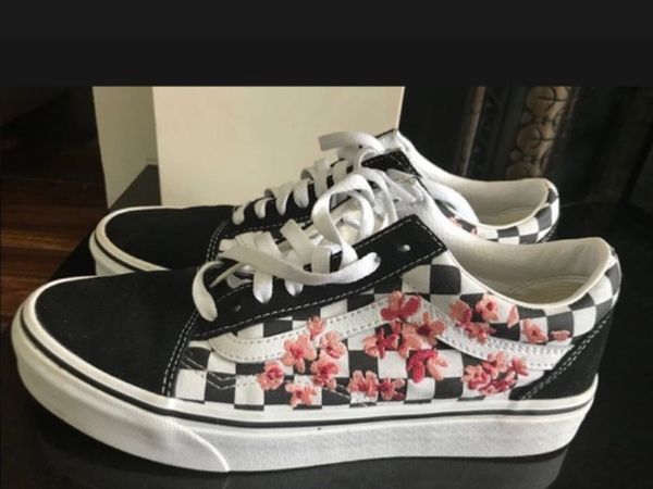 Cheap vans clothes for sale sales