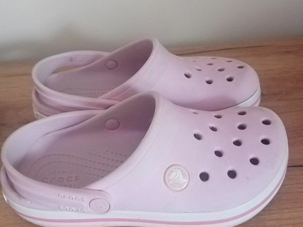 Crocs rosados discount