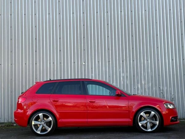 Audi A3 Hatchback, Diesel, 2013, Red
