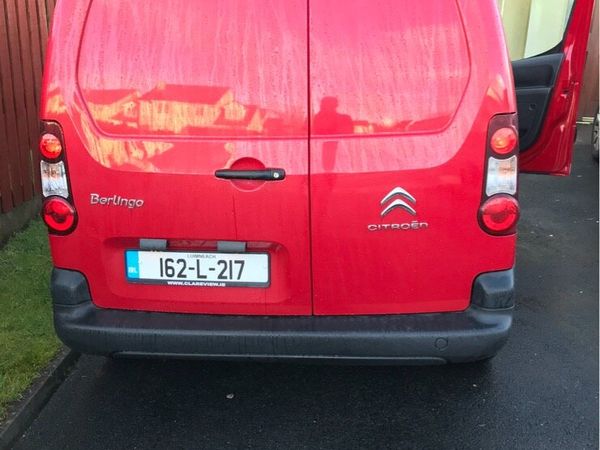 Citroen Berlingo MPV, Diesel, 2016, Red