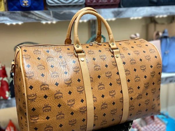 Fake mcm duffle clearance bag