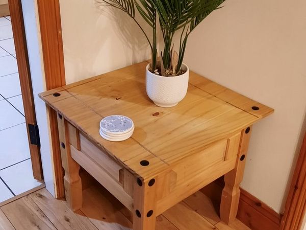 Mexican pine deals lamp table