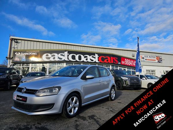 Volkswagen Polo Hatchback, Petrol, 2012, Silver