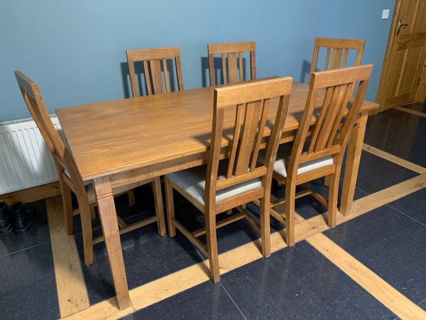 Oak kitchen table and outlet chairs for sale