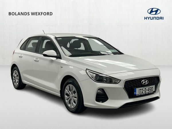 Hyundai i30 Hatchback, Petrol, 2017, White