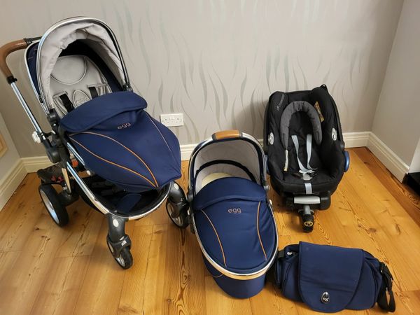 Navy store egg pram