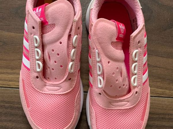 Pink trainers hot sale size 4