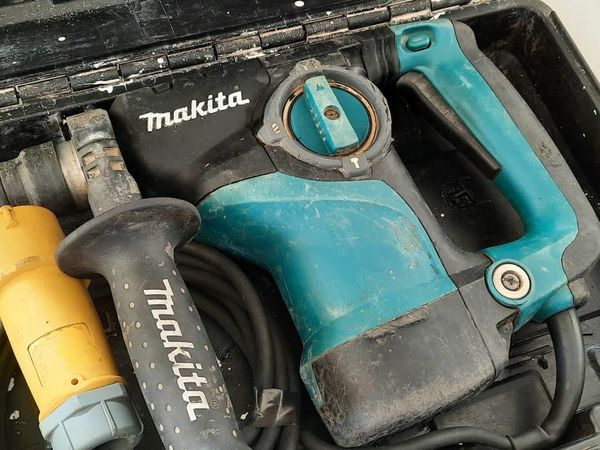 Makita hammer drill hr2811f hot sale