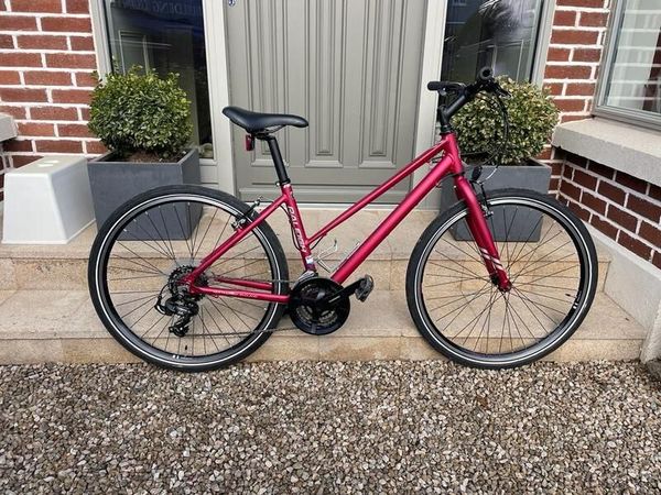 Raleigh strada cheap 4 hybrid bike