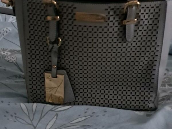 Kurt geiger best sale bags ireland