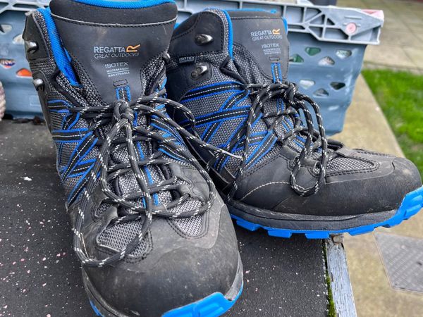 Hiking boots size on sale 4