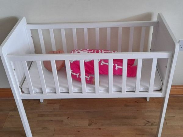 Mothercare dolls outlet cot