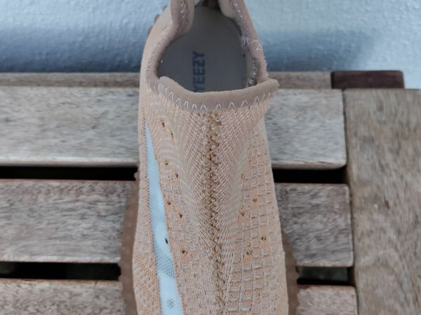 Yeezy hot sale uk 6