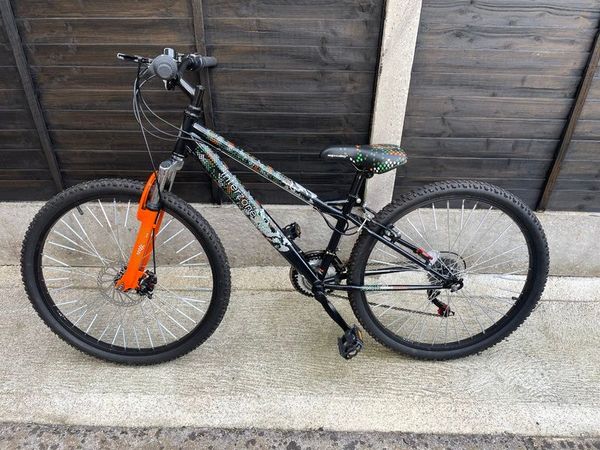 Apollo junior best sale mountain bike