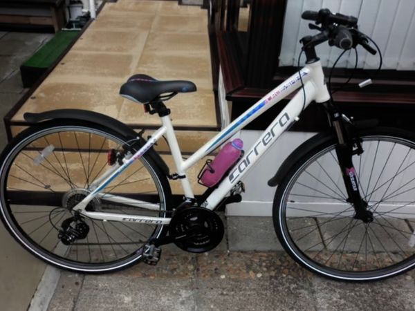 Carrera crossfire 1 sales womens hybrid bike