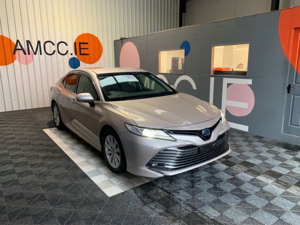 Toyota Camry Saloon, Hybrid, 2019, Beige