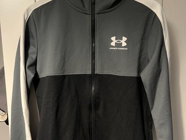 Under armour tracksuit bottoms sale hot sale