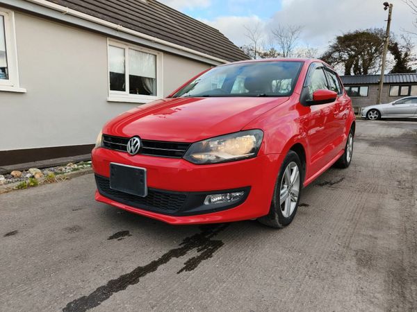 Volkswagen Polo Hatchback, Petrol, 2014, Red