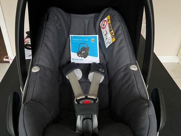 Pebble car 2024 seat newborn insert